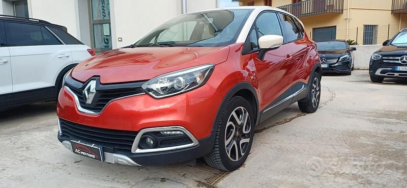 Usata Renault Captur 90 CV (66 kW) 2015 Rosso SUV