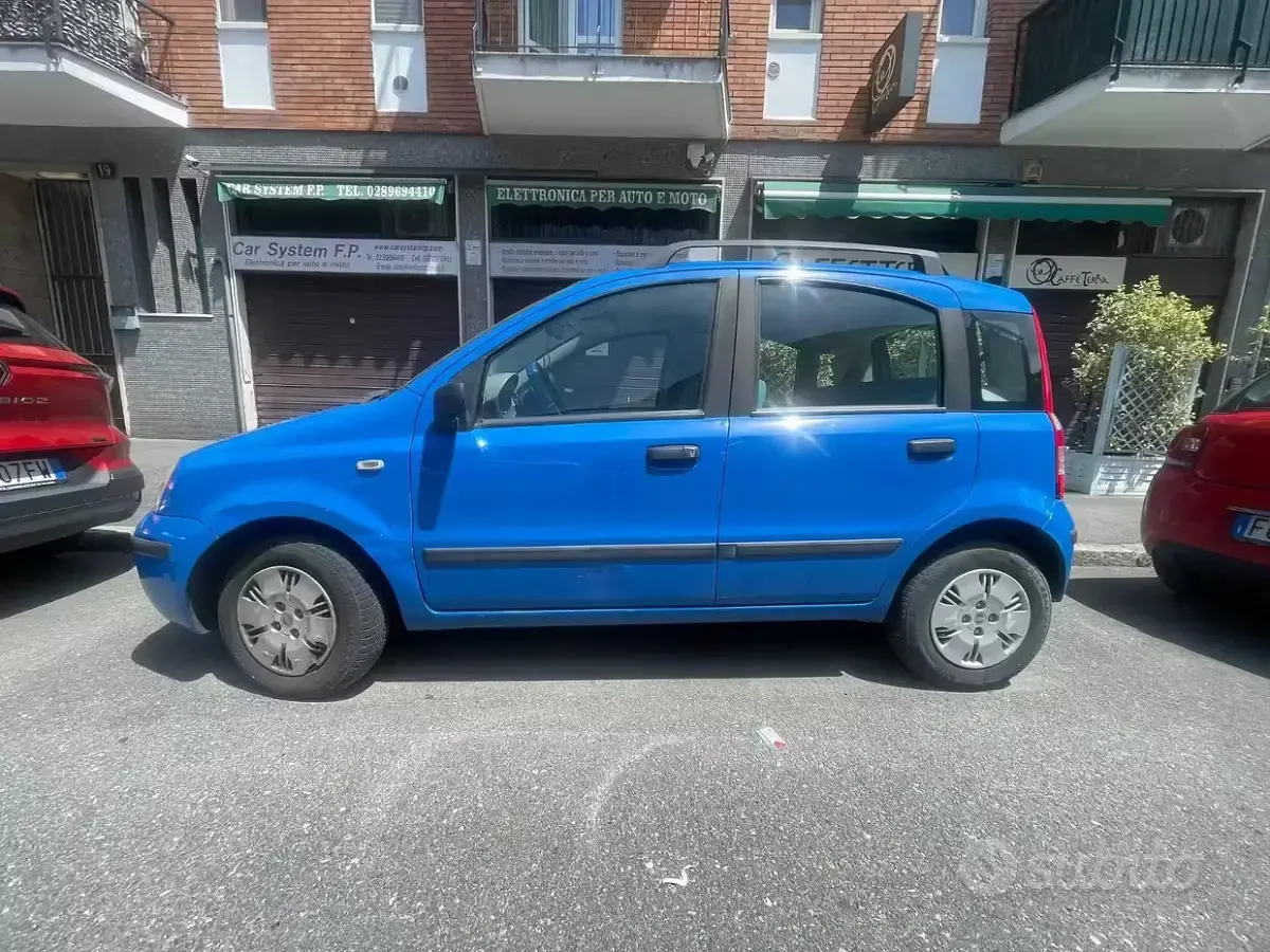 Usata Fiat Panda 60 CV (44 kW) 2004 Bluazzurro Utilitaria