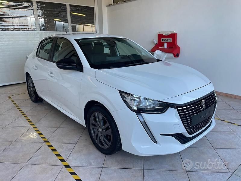 Usata Peugeot 208 Active 75 CV (55 kW) 2022 Bianco Utilitaria