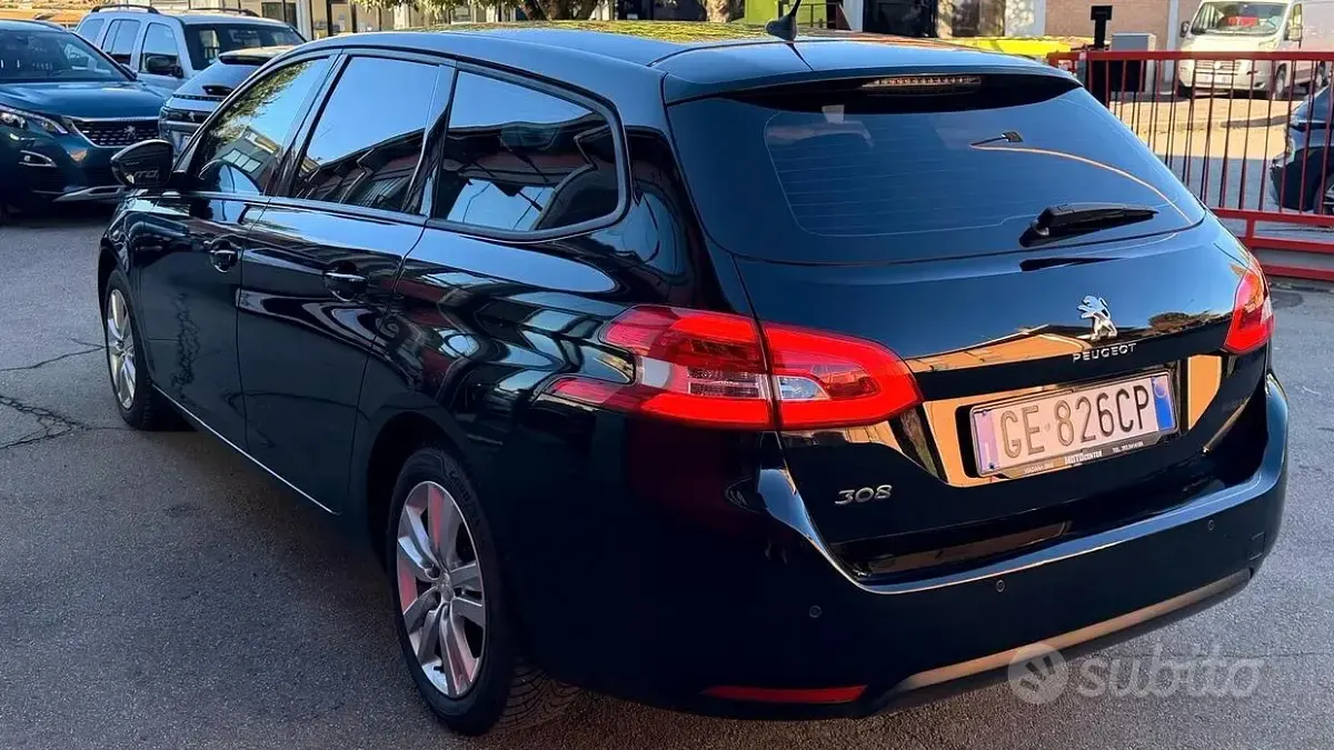Usata Peugeot 308 Active 131 CV (96 kW) 2021 Nero Station wagon