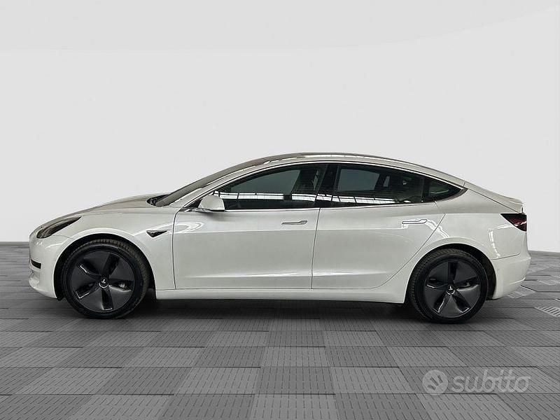 Occasion Tesla Model 3 Standard Range 239 kW (325 ch) 2019 Blanc Berline