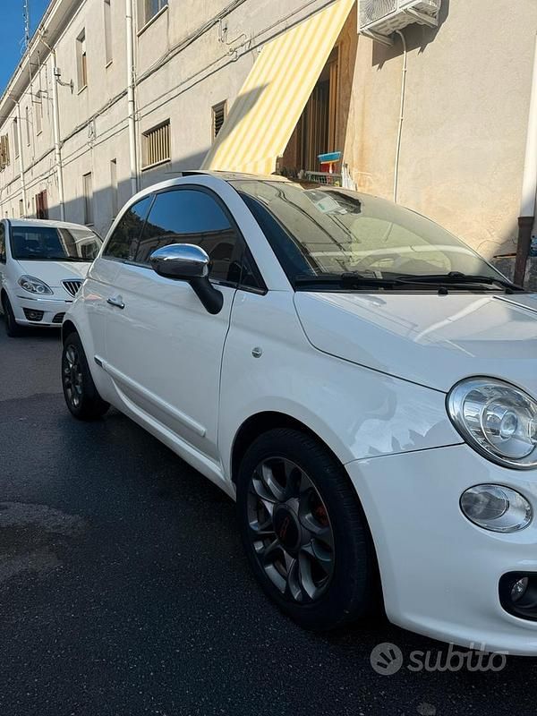 Bianco Usata 2011 Fiat 500S Due volumi | 6500 € (Buon prezzo) - Immagine 1/4