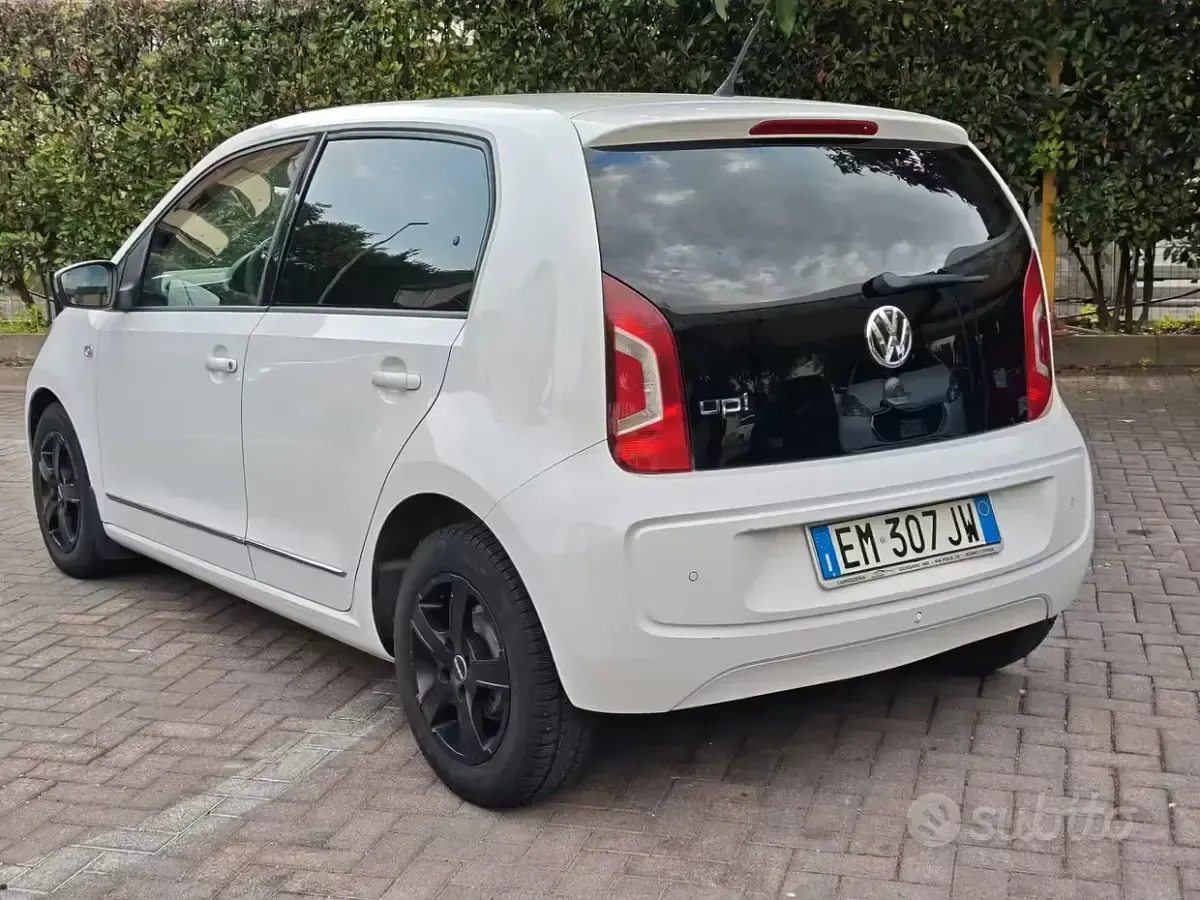 Usata VW up! 75 CV (55 kW) 2012 Grigio Utilitaria