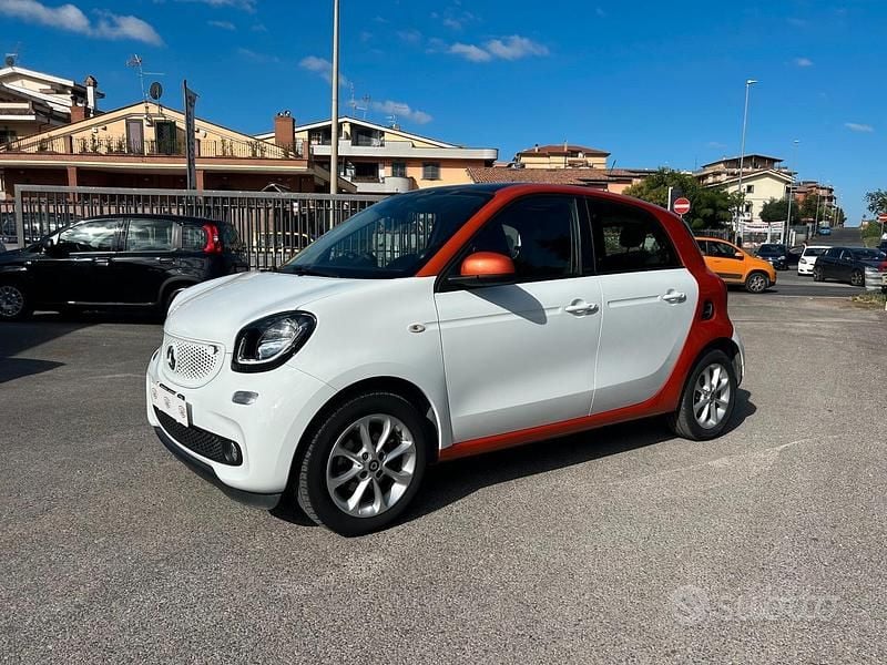 Usata Smart ForFour Passion 90 CV (66 kW) 2016 Bianco Utilitaria