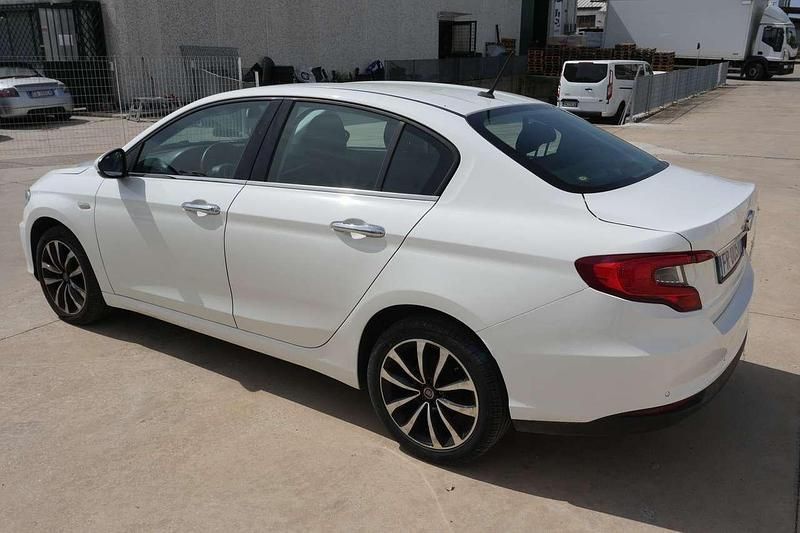 Usata Fiat Tipo Lounge 95 CV (69 kW) 2018 Bianco Berlina