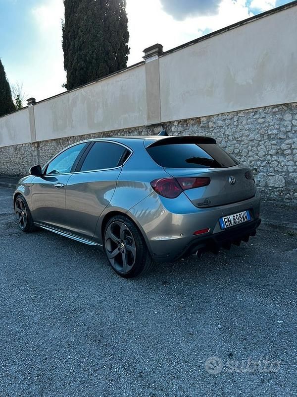 Usata Alfa Romeo Giulietta 140 CV (102 kW) 2012 Utilitaria