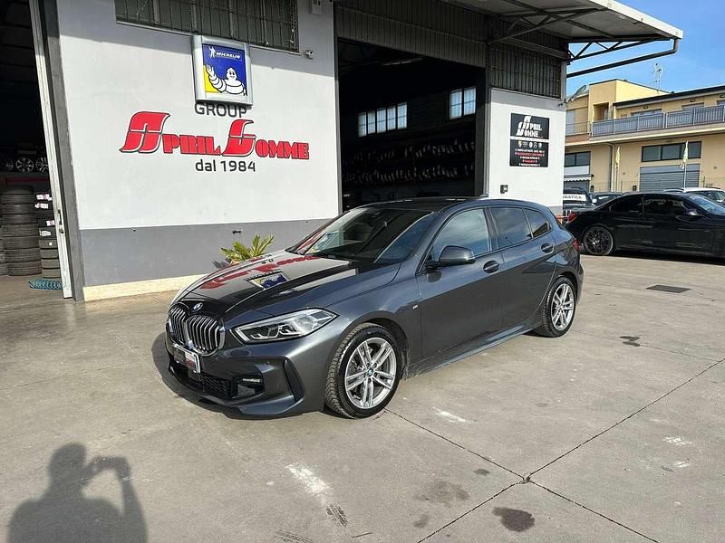Grigio Usata 2023 BMW 116 M Sport Utilitaria | 22.800 € (Ottimo prezzo) - Immagine 1/4