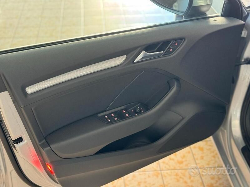 Usata Audi A3 Ambiente 150 CV (110 kW) 2015 Grigio Berlina