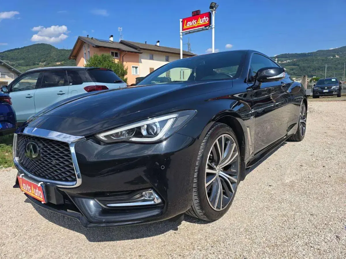 Usata Infiniti Q60 Premium 211 CV (155 kW) 2018 Nero Coupé