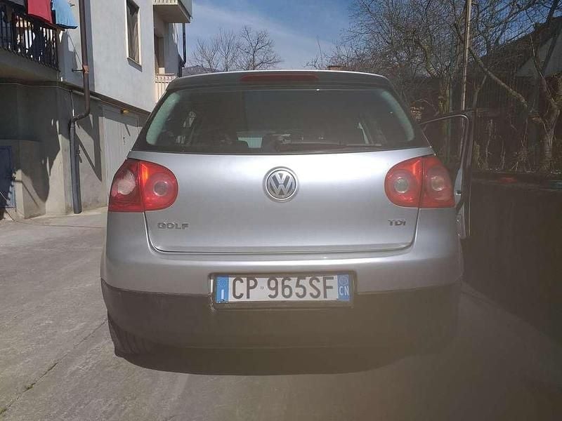 Usata VW Golf IV Highline 131 CV (96 kW) 2003 Grigio Berlina