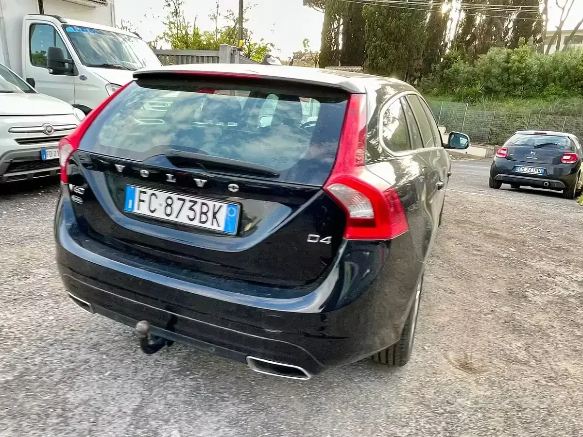 Usata Volvo V60 181 CV (133 kW) 2014 Nero Station wagon