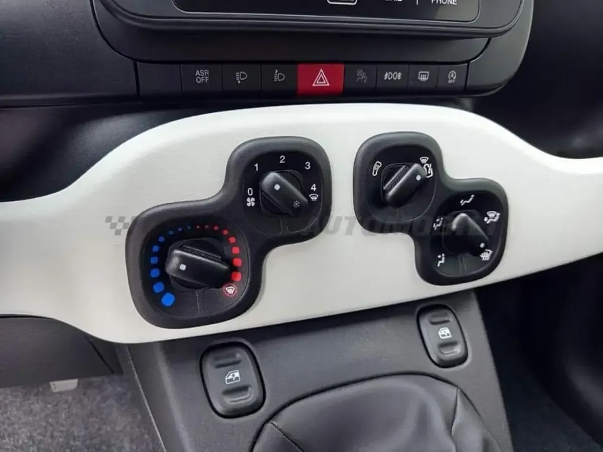 Usata Fiat Panda S 70 CV (51 kW) 2025 Blu Utilitaria