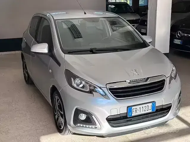 Usata Peugeot 108 Allure 69 CV (50 kW) 2018 Grigio Berlina