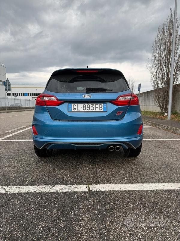 Usata Ford Fiesta ST 200 CV (147 kW) 2018 Blu Utilitaria