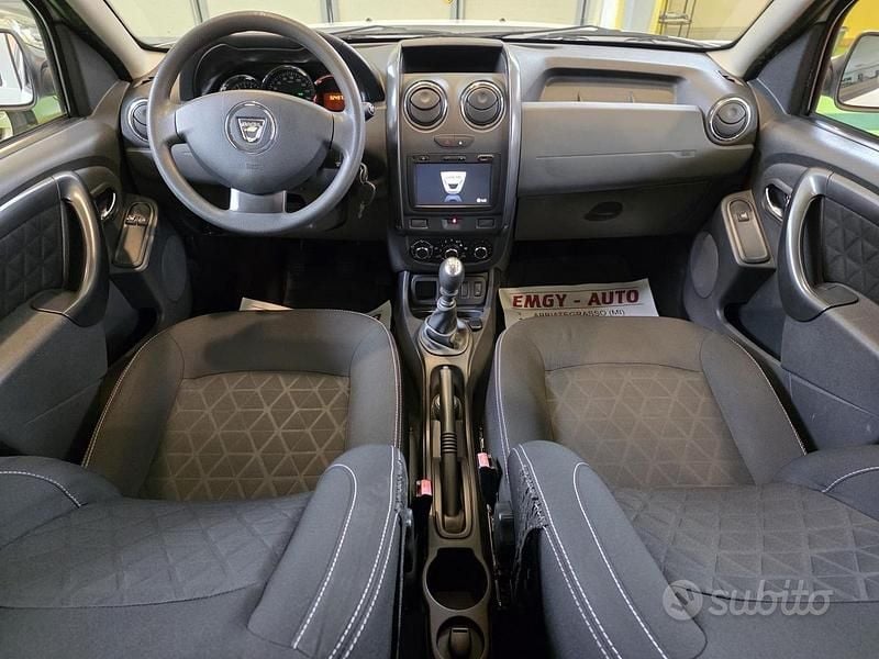 Usata Dacia Duster Lauréate 125 CV (91 kW) 2014 Bianco SUV