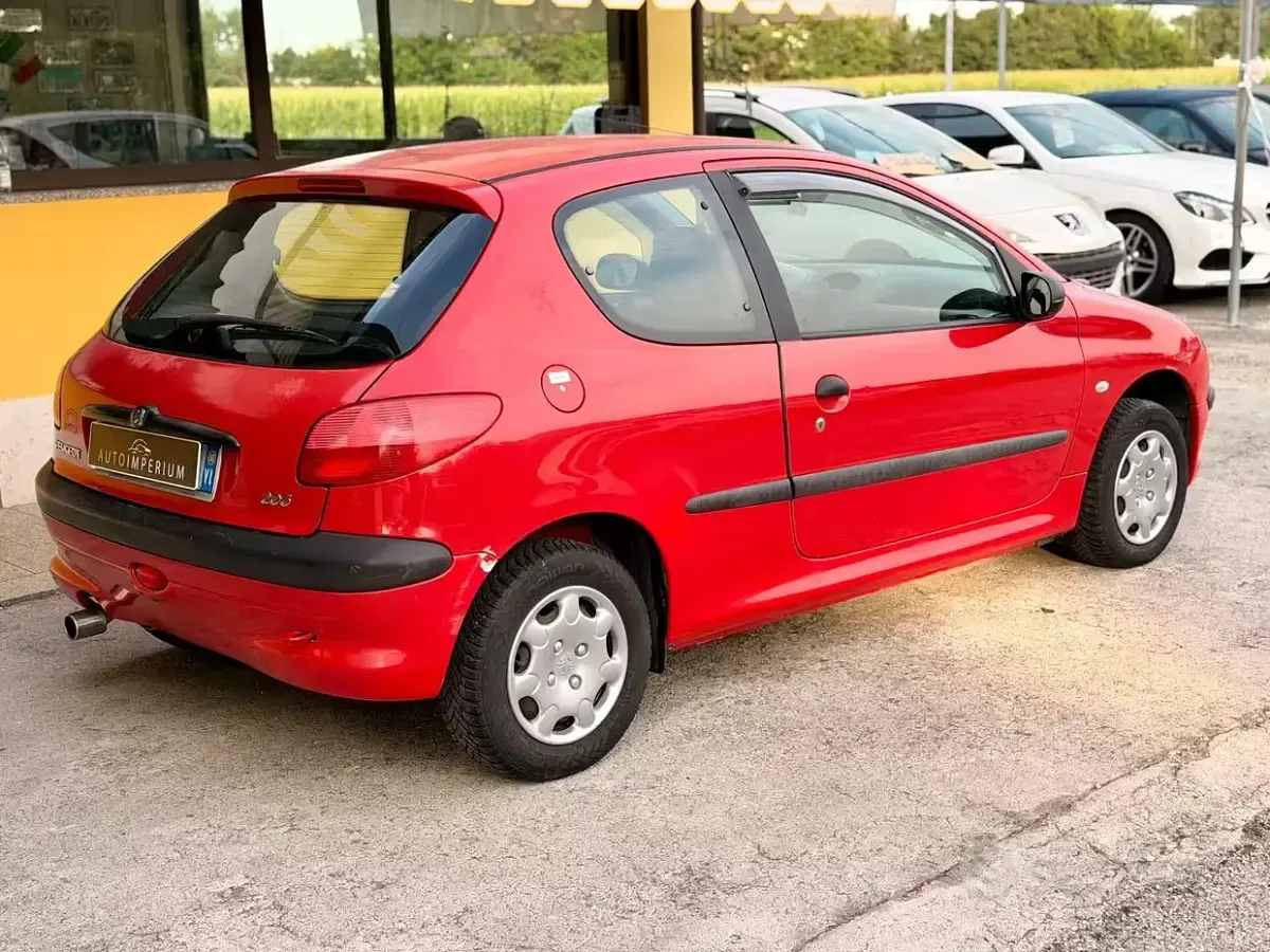 Usata Peugeot 206 60 CV (44 kW) 2000 Rosso Berlina