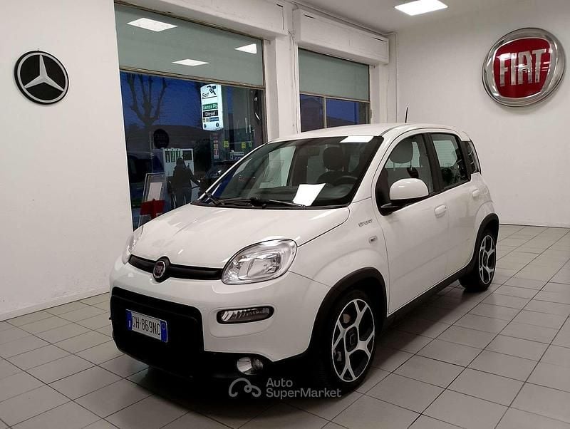 Usata Fiat Panda Sport 69 CV (50 kW) 2021 Bianco Utilitaria