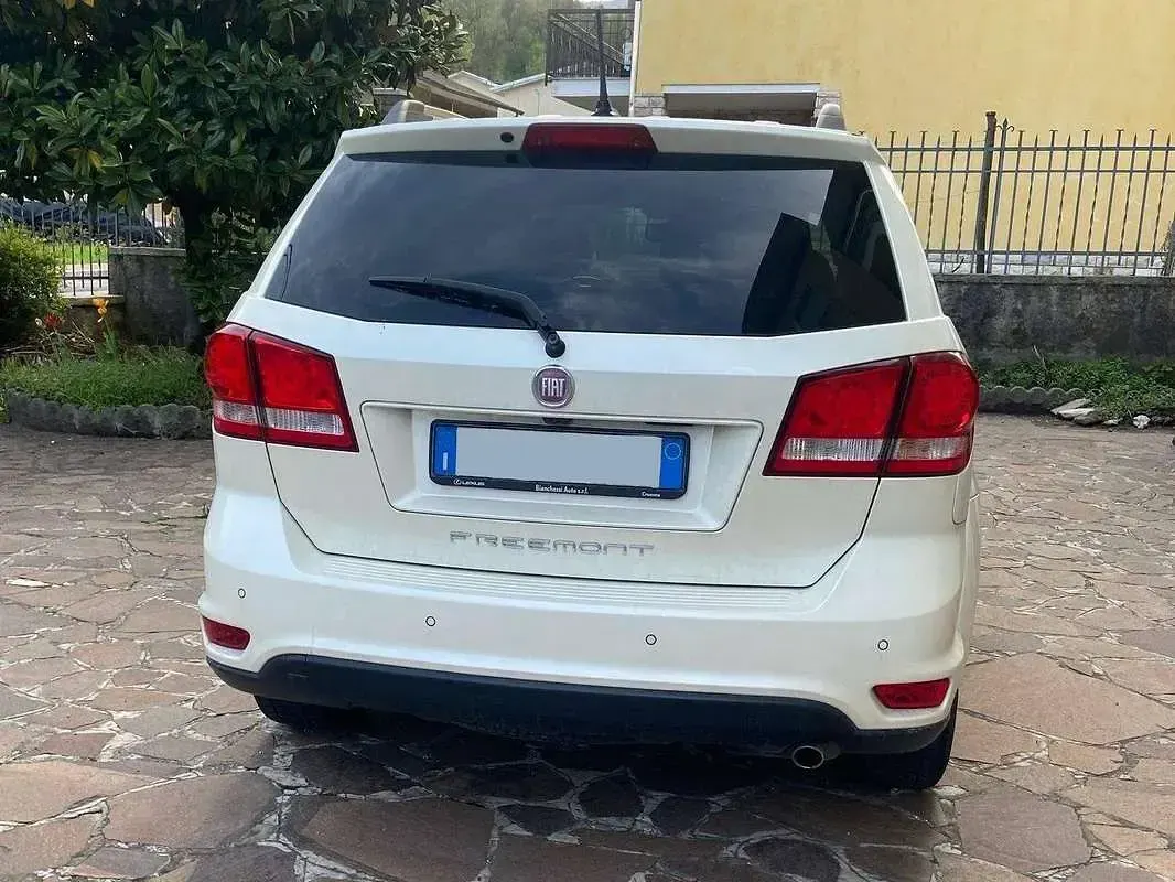 Usata Fiat Freemont Lounge 170 CV (125 kW) 2012 Bianco SUV