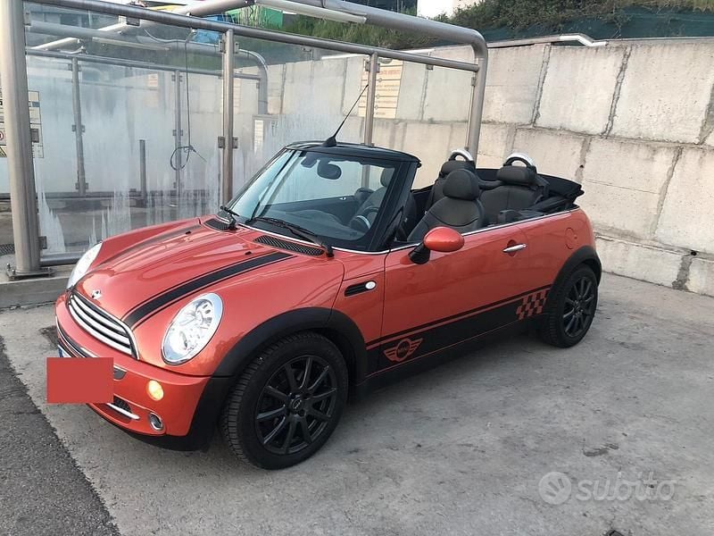 Usata Mini Cooper Cabriolet 116 CV (85 kW) 2005 Rosso Cabrio