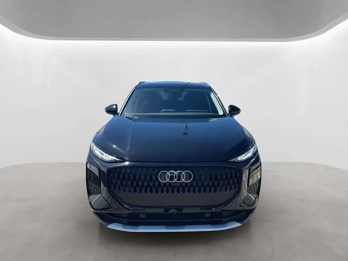Nuova Audi Q3 Sportback Advanced Plus 150 CV (110 kW) 2026 Nero mythos metallizzato SUV