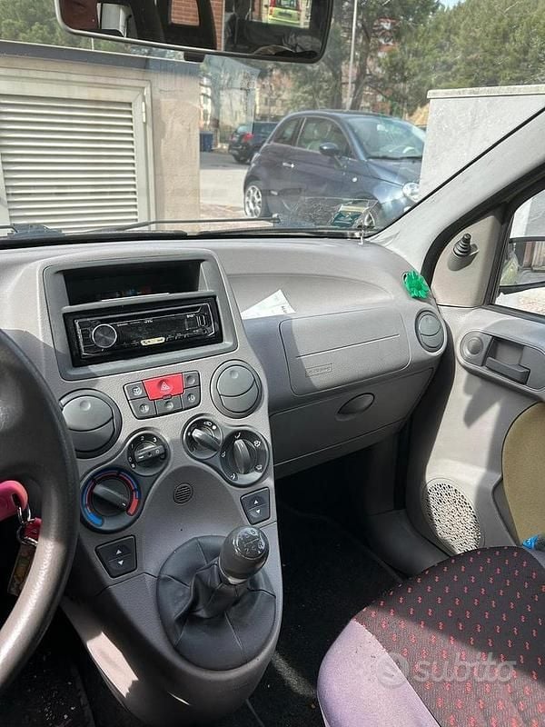 Usata Fiat Panda 70 CV (51 kW) 2006 Utilitaria