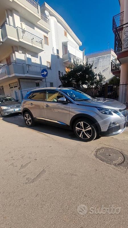 Usata Peugeot 3008 2018 Grigio SUV