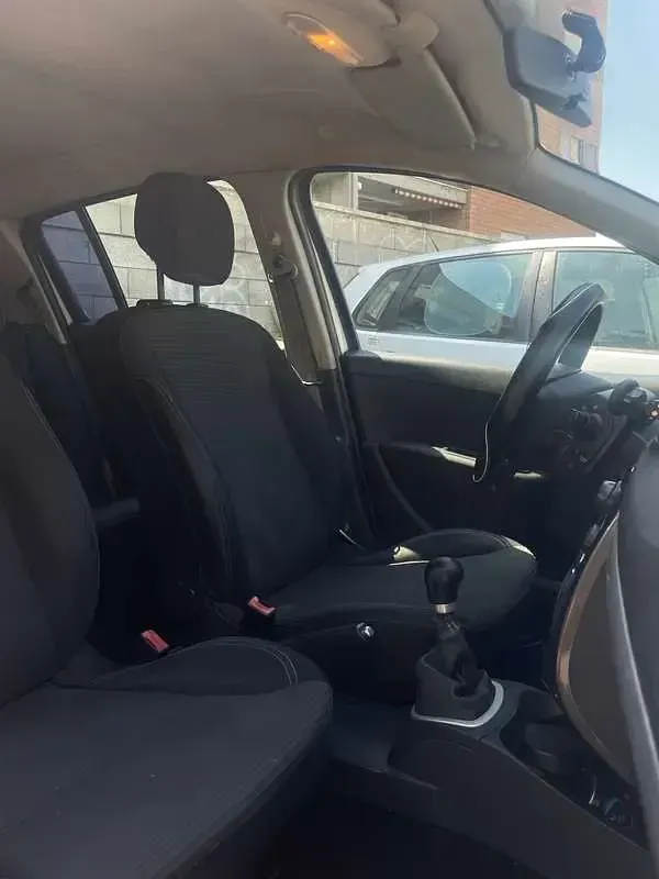 Usata Renault Clio III 75 CV (55 kW) 2012 Bianco Berlina