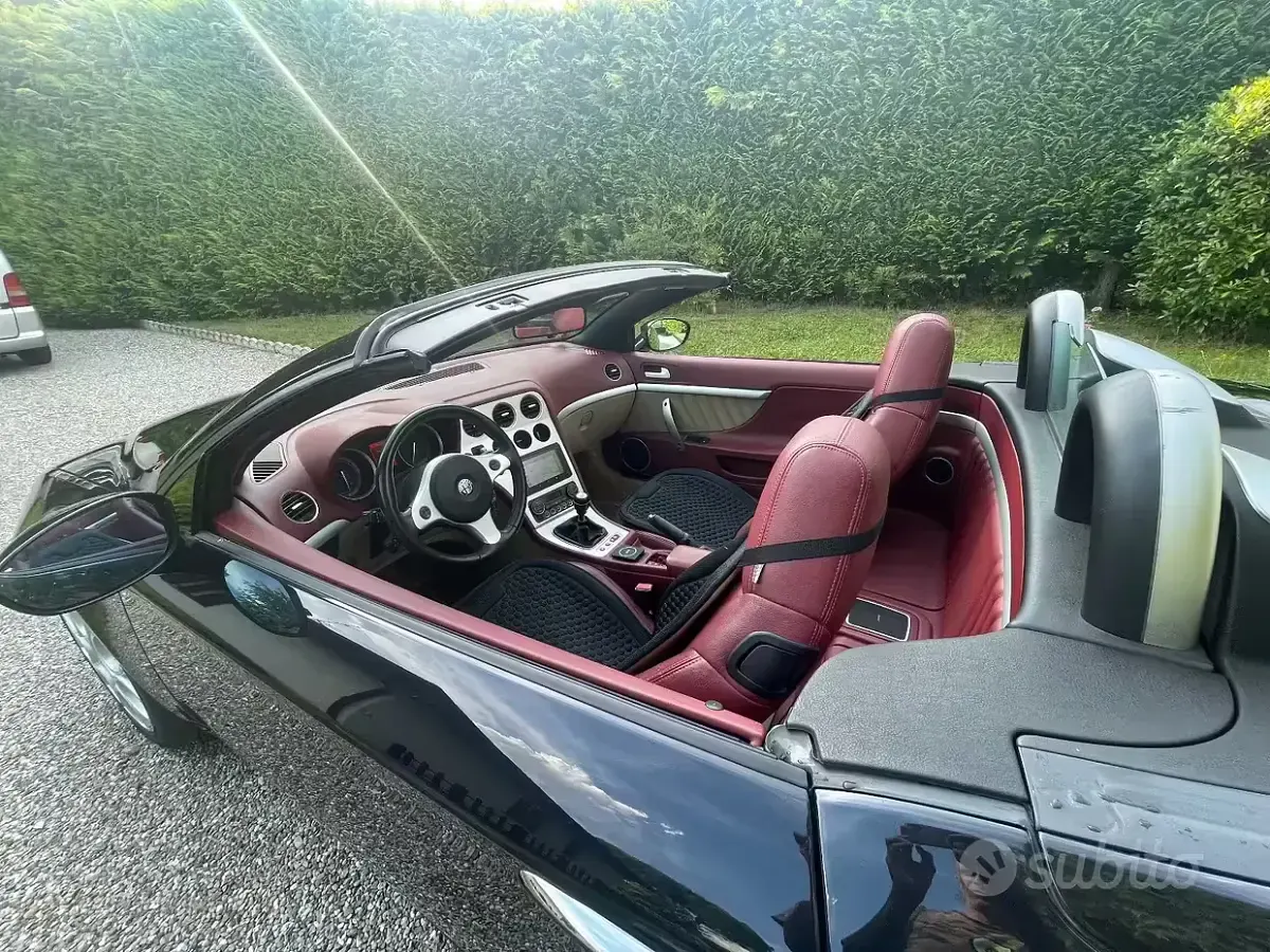 Usata Alfa Romeo Spider 185 CV (136 kW) 2006 Nero Cabrio