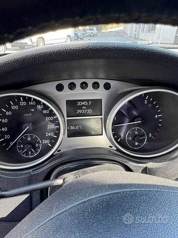 Begagnad Mercedes ML350 211 HK (155 kW) 2011 SUV