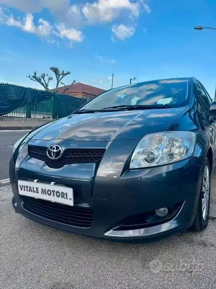 Usata Toyota Auris 126 CV (92 kW) 2008 Grigio Utilitaria