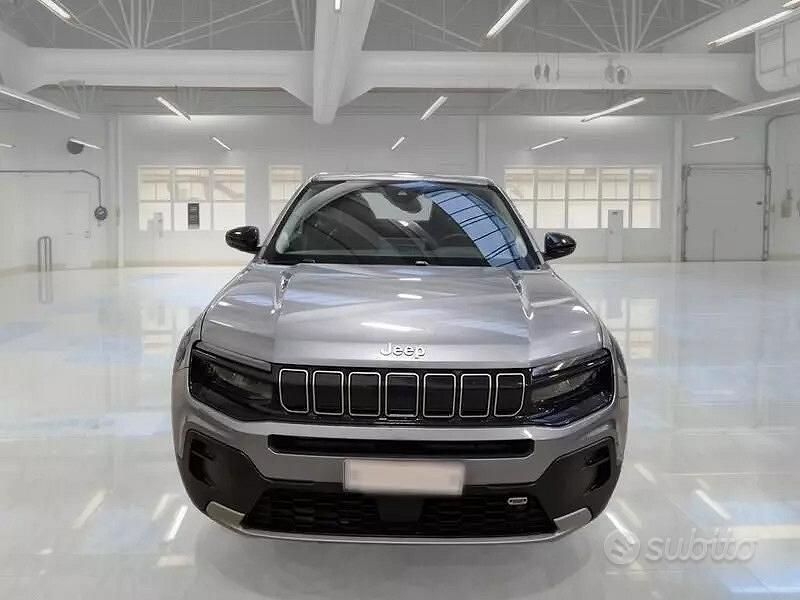 Usata Jeep Avenger Altitude 100 CV (73 kW) 2023 Grigio SUV