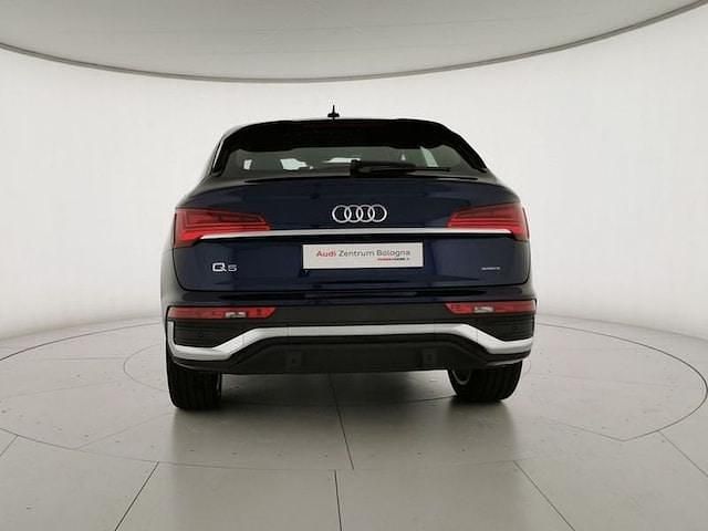 Nuova Audi Q5 S-line plus 204 CV (150 kW) 2025 Blu navarra SUV