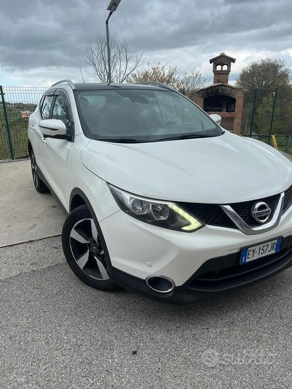 Usata Nissan Qashqai 2015 Bianco SUV