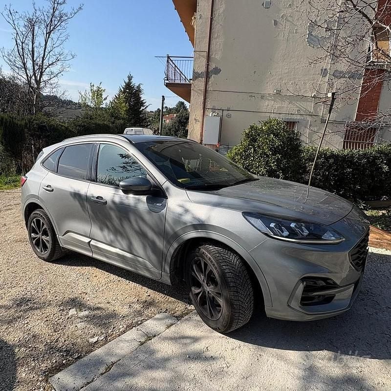 Usata Ford Kuga 120 CV (88 kW) 2023 SUV
