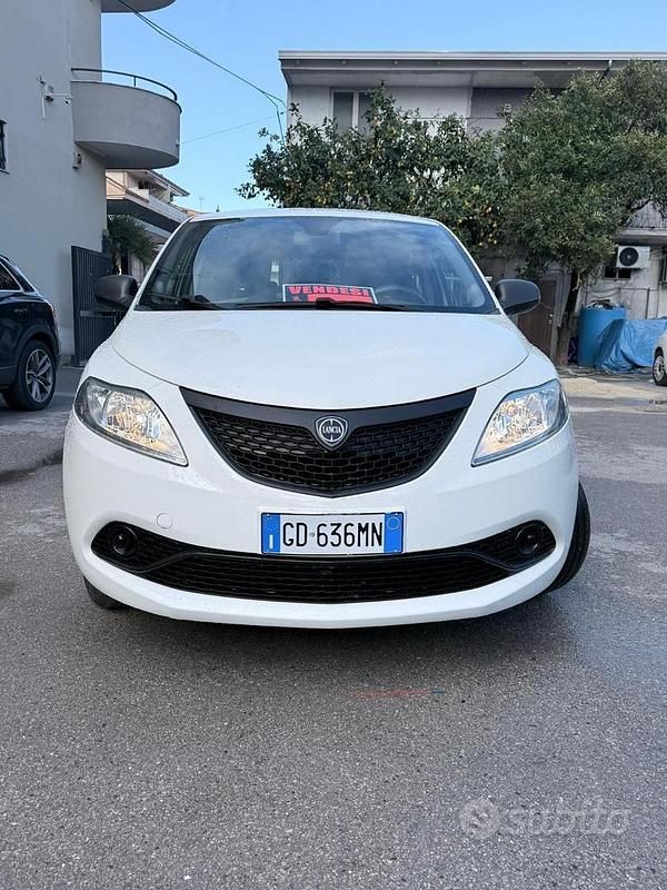 Usata Lancia Ypsilon 2020 Bianco Utilitaria
