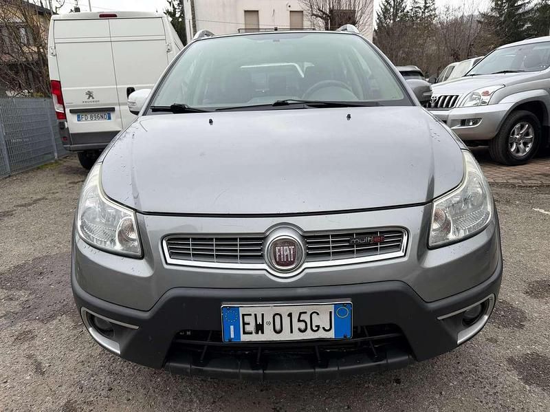Usata Fiat Sedici Dynamic 135 CV (99 kW) 2014 Grigio SUV