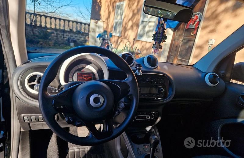 Usata Smart ForTwo Coupé 71 CV (52 kW) 2018 Bianco Coupé