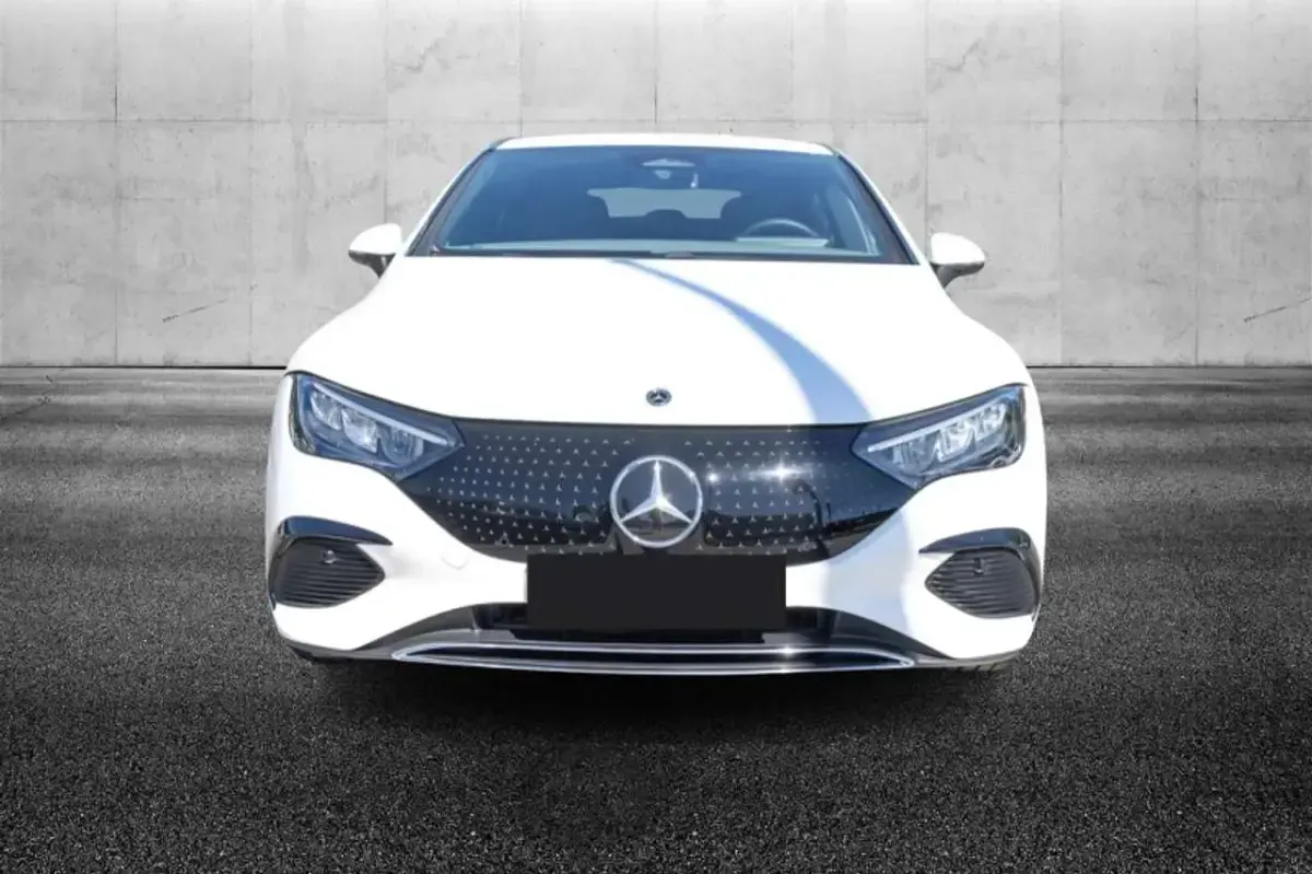 Usata Mercedes EQE300 Advanced Plus 108 kW (148 CV) 2024 Bianco Coupé