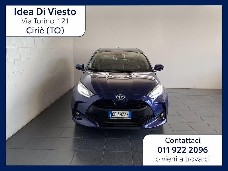 Usata Toyota Yaris Hybrid Trend 116 CV (85 kW) 2021 Blu Utilitaria