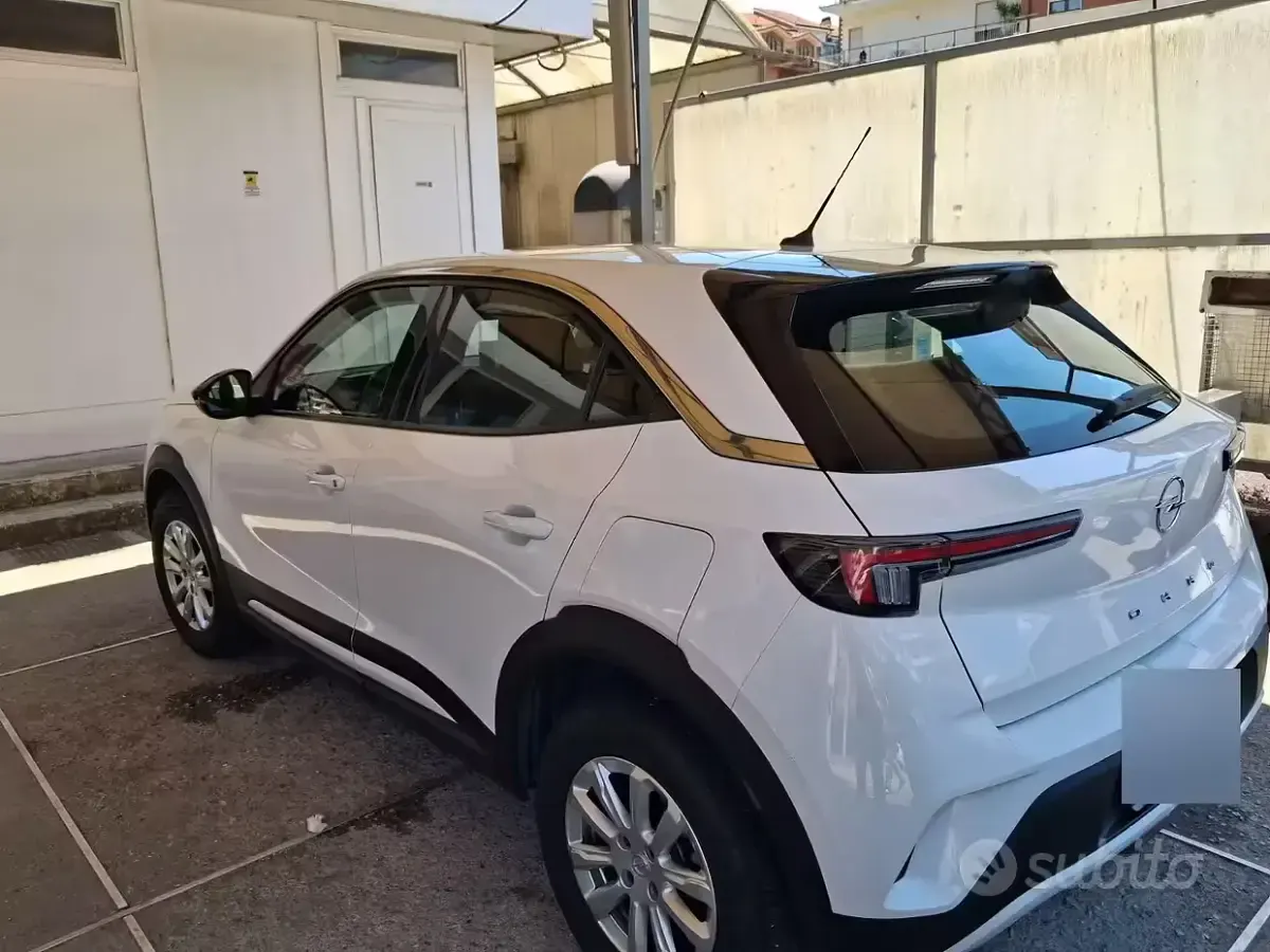 Usata Opel Mokka 101 CV (74 kW) 2024 Bianco SUV
