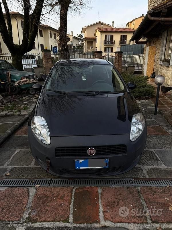 Usata Fiat Grande Punto 90 CV (66 kW) 2008 Nero Utilitaria