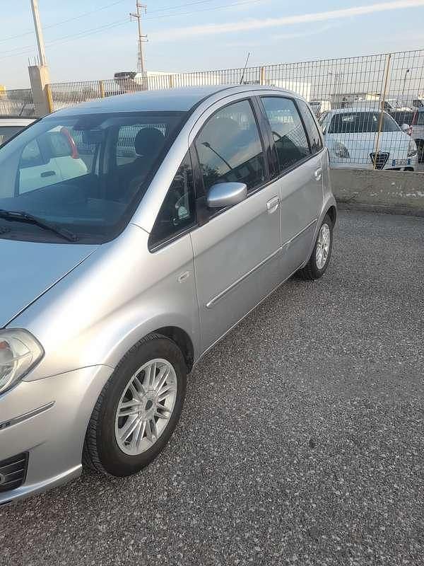 Usata Lancia Musa 69 CV (50 kW) 2008 Monovolume