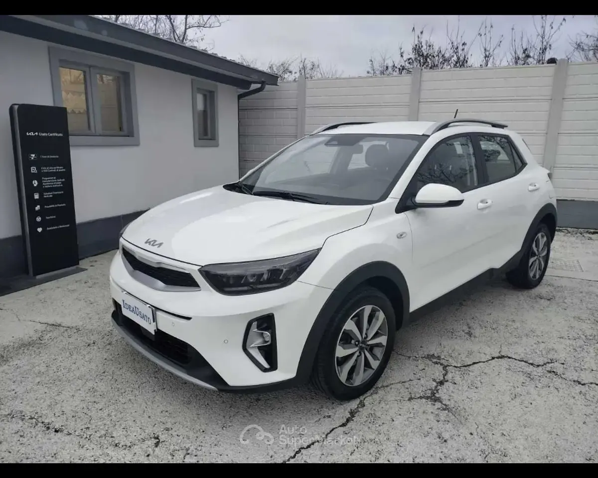 Usata Kia Stonic Urban 99 CV (72 kW) 2022 Bianco SUV