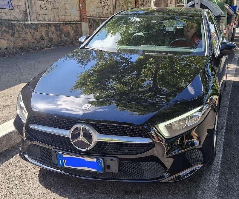 Nero Usata 2020 Mercedes A160 Berlina | 20.000 € (Super prezzo) - Immagine 1/4
