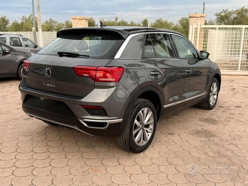 Usata VW T-Roc Business 110 CV (80 kW) 2021 Grigio SUV