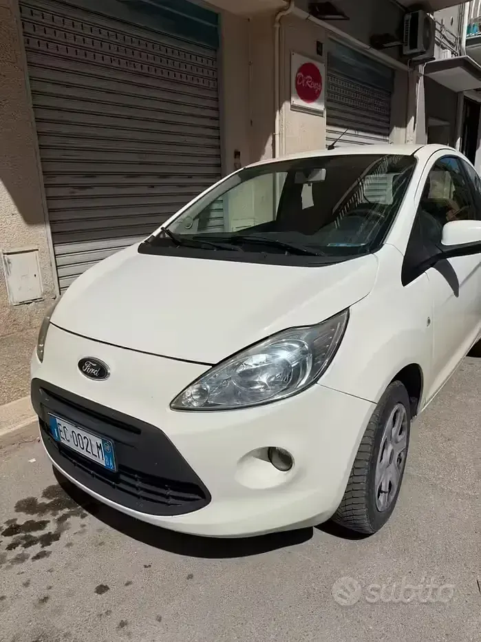 Usata Ford Ka 75 CV (55 kW) 2012 Bianco Utilitaria
