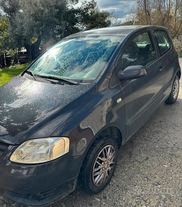 Usata VW Fox 54 CV (39 kW) 2008 Grigio Utilitaria