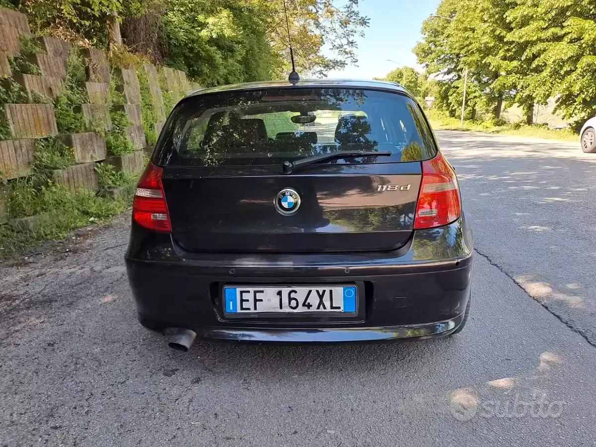 Usata BMW 118 143 CV (105 kW) 2010 Nero Utilitaria
