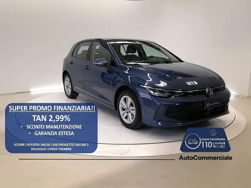 Usata VW Golf VIII Life 116 CV (85 kW) 2025 Utilitaria