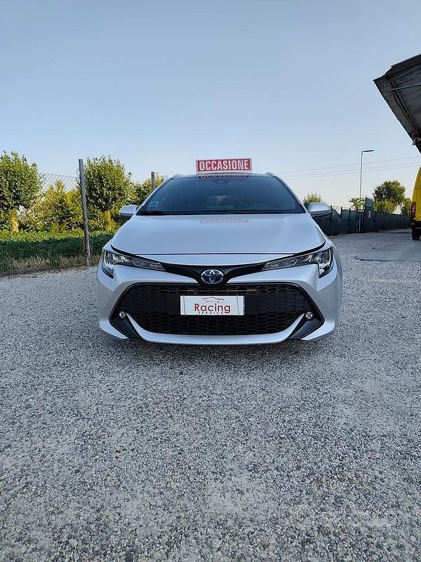 Usata Toyota Corolla Hybrid 2021 Grigio Station wagon